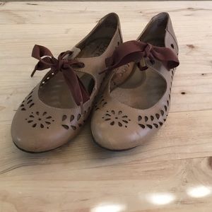 B.ø.c Leather Flats